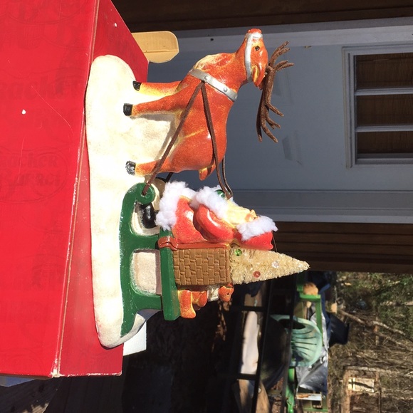 Santa on sled Christmas decor - Picture 4 of 9